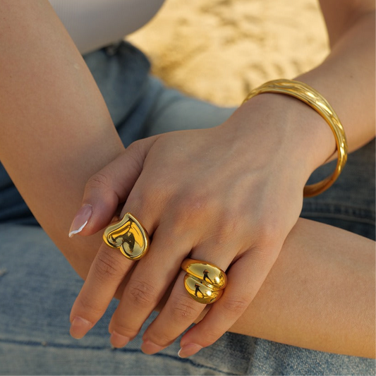 Solid Heart Ring, 18k Gold